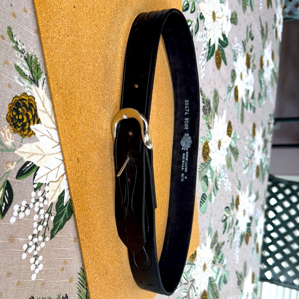 Harley Davidson Black Leather Belt with Silver Buckle, SizeMedium 32/34